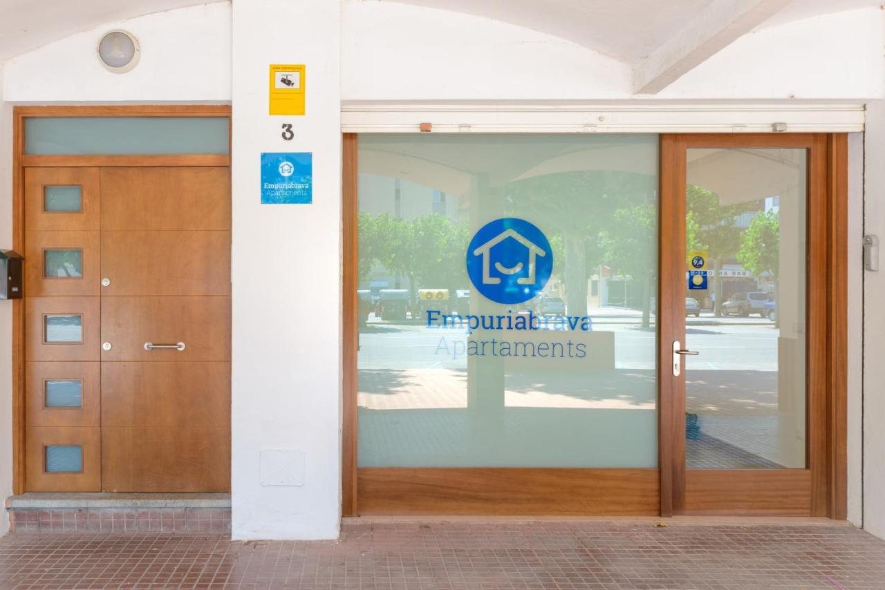 Empuriabrava Apartaments - Nº7 Экстерьер фото